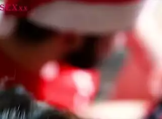 i joined threesome with hot milf landlady 😏💦