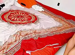 Homemade couple fucks hard to orgasm in bedroom