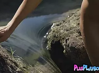 wanna see this stunning milf anetta keys strip naked outdoors?