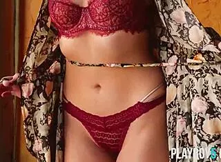 wow, american canadian blondes bare sexy asses!