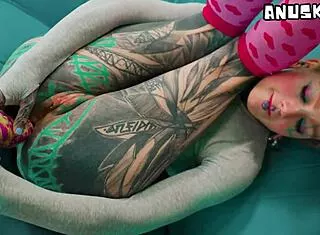 omg this skinny tattooed goth girl fucks her tiny asshole with huge dildos 😈🍑🔥