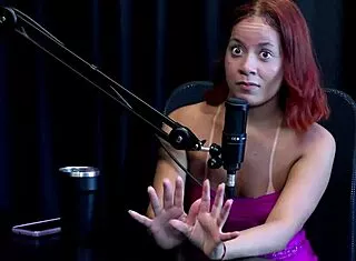 ruiva bruna ferrari shows cu after hubby pushes liberal big cock entry