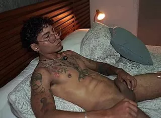 i prank busty latina stepmom fulfilling bedroom ass slap fantasy