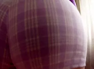 damn those tight shorts hugging her huge curvy ass... had to creampie doggystyle asap 🔥🍑