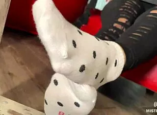 goddess teases wrinkled toes in socks then barefoot under desk