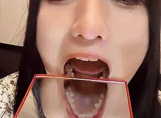 i... i love watchin' this cute japanese shemale stroke her cock sooo hot