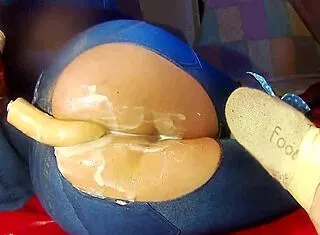 Cream Yogurt Fills Her Tight Anal Hole Now!