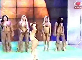 cat girls sexy brazilian dance striptease 😻💃