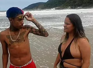 Beach Toy Sparks Instant Fat Pussy Offer