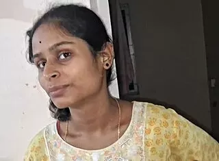 her tiny pussy stretches wide but that fat ass gapes for creampie!