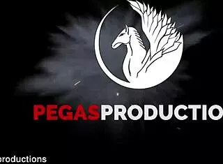 La Vieille Bianca Fitcougar Prend Une Bonne Baise Athlétique Et Gagging