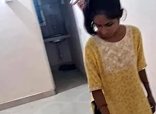 her tiny pussy stretches wide but that fat ass gapes for creampie!