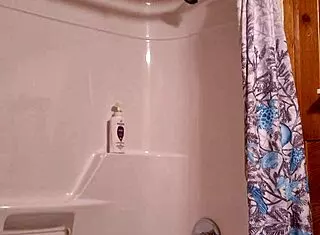 sneaky vid of me prepping for that steamy shower 🚿😉