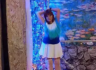 Hotwife steffi dances huge pussy lips promo