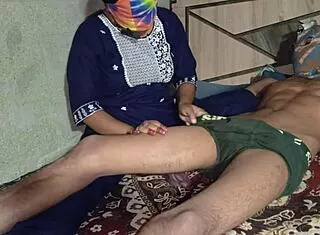 Hot Indian desi stepsis sneaks nasty sex vid with bro