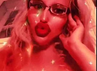 Wow! Findom Goaldigger Blonde Feet Song Release!