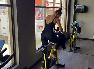 😩 from gym teasing to hard doggy creampie... latina fitness ebony babe's curvy hairy pussy wrecked 💦🔥