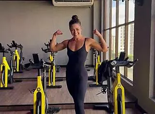 😩 from gym teasing to hard doggy creampie... latina fitness ebony babe's curvy hairy pussy wrecked 💦🔥