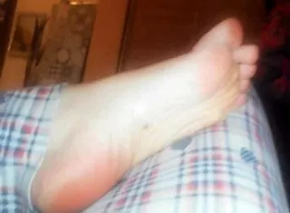 nicoletta's bare feet walked all day now they're wrecked and filthy need worship