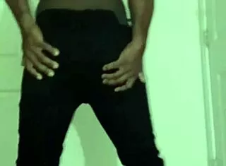 llamasr strips skinny jeans naked spreading ass free