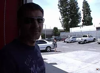 hey stranger, ride my cougar pussy hard in this hotel!