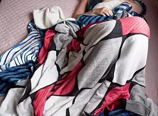 18-Year-Old Stepsis Begs for Sideways Monster Cock Pounding in Homemade Vid!