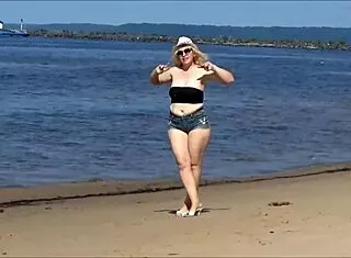 big butts tease from tight jeans shorts