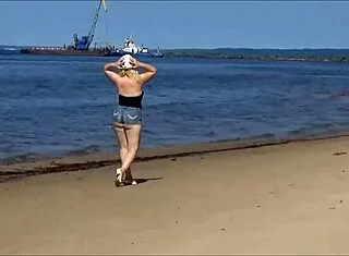 big butts tease from tight jeans shorts