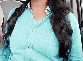 Telugu teen girl enjoys dirty talk car sex on long drive with uncle