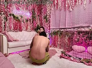 Della Cate Jerks Off in Nasty's Pink Room Fun