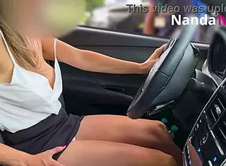 safada wife flashes tits pays panties at gas station