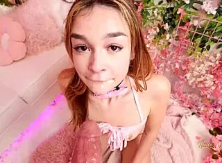 Della Cate Jerks Off in Nasty's Pink Room Fun