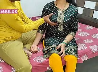 Husband Enjoys Another Woman While Komal Is Out