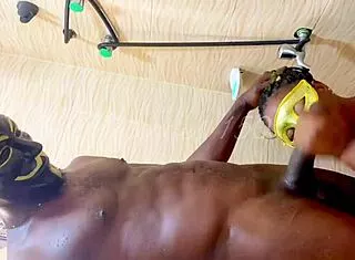 hey neighbor, ever watched bodybuilder finger bang girl next door in pool?