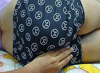 college girl puja's sexy big ass gets oiled massage tease!