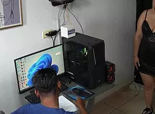 hey wanna see that delicious office blowjob from curvy latina?