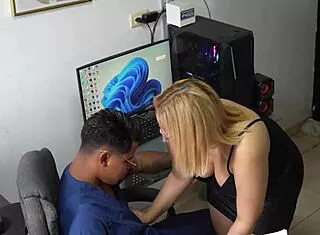 hey wanna see that delicious office blowjob from curvy latina?