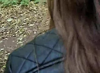 quick outdoor public pussy fuck in risky spot