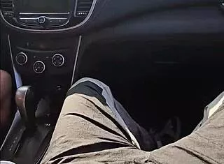 barefoot kontessa beach handjob blasts monster cum!