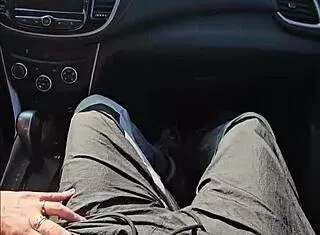 barefoot kontessa beach handjob blasts monster cum!