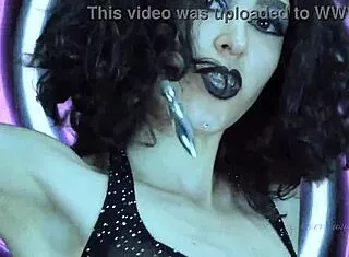 Rebecca diamante's mesmerizing shaved silky armpits mesmerize in femdom