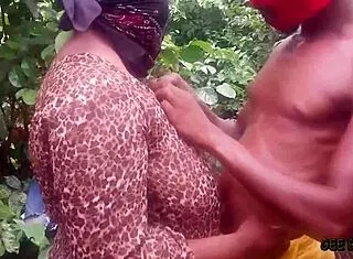 ebony bodybuilder latina rides huge cock then sweet doggy pounding