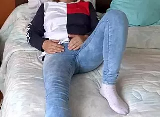 i finger my hairy pussy eyeing stepbro's huge cock cumshot