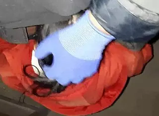 lesbian girls fuck hairy beavers before house robbery 😏💦