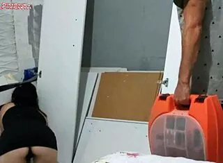 Amateur Housewife Seduces Repairman Pays With Pussy