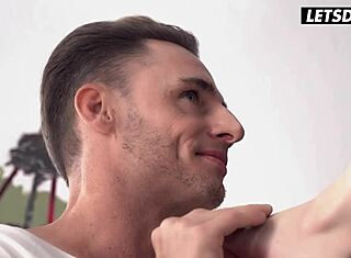 Oxana Chic au Gros Cul Ukrainien Chevauche Son Mec Infidèle en Dortoir 😏💦 Letsdoeit