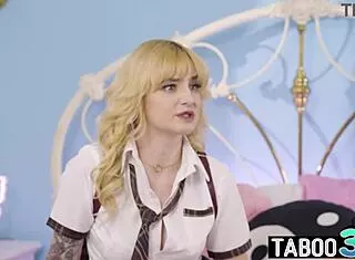 oh man stevie moon massages licks bff lysagna delray's wet pussy so good