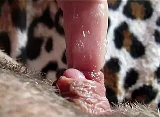 Watch her big clit pulse in homemade orgasm closeup 😍💦