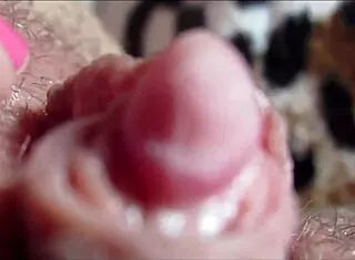 Watch her big clit pulse in homemade orgasm closeup 😍💦