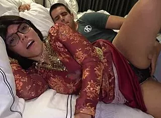 Seductive big ass latina milf tempts horny hotel guest into homemade pounding